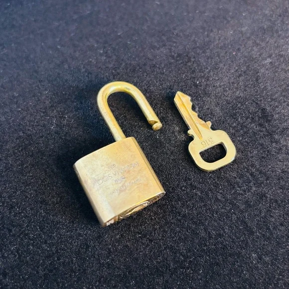 Authentic Gold Louis Vuitton Lock and Key - #316 - Picture 3 of 3